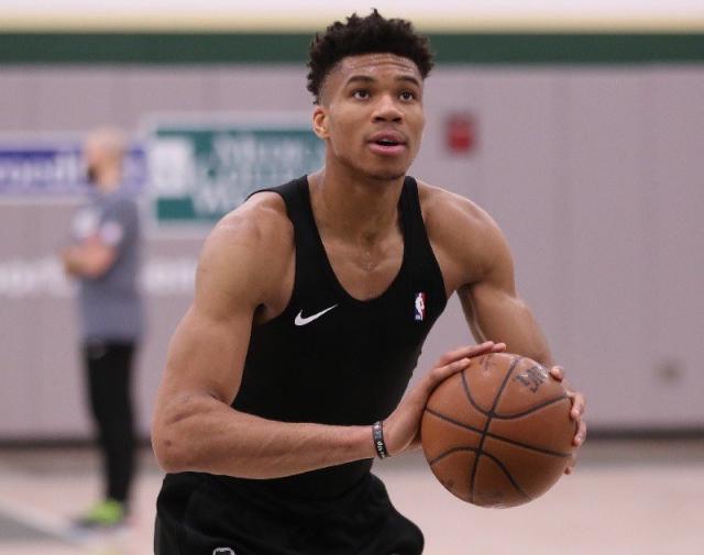 己的判断证 己的判断证