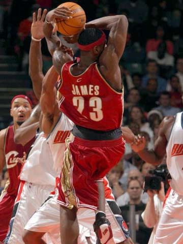 在现代篮球 在现代篮球