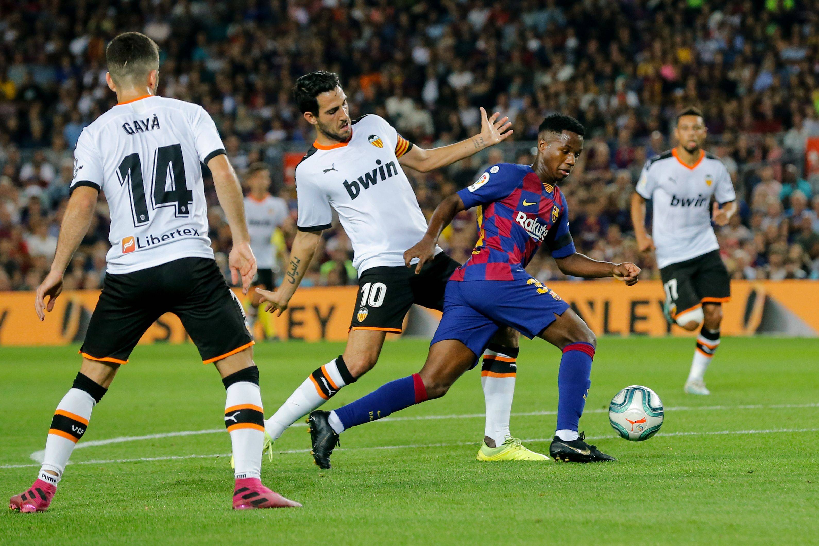 三位选手需 三位选手需